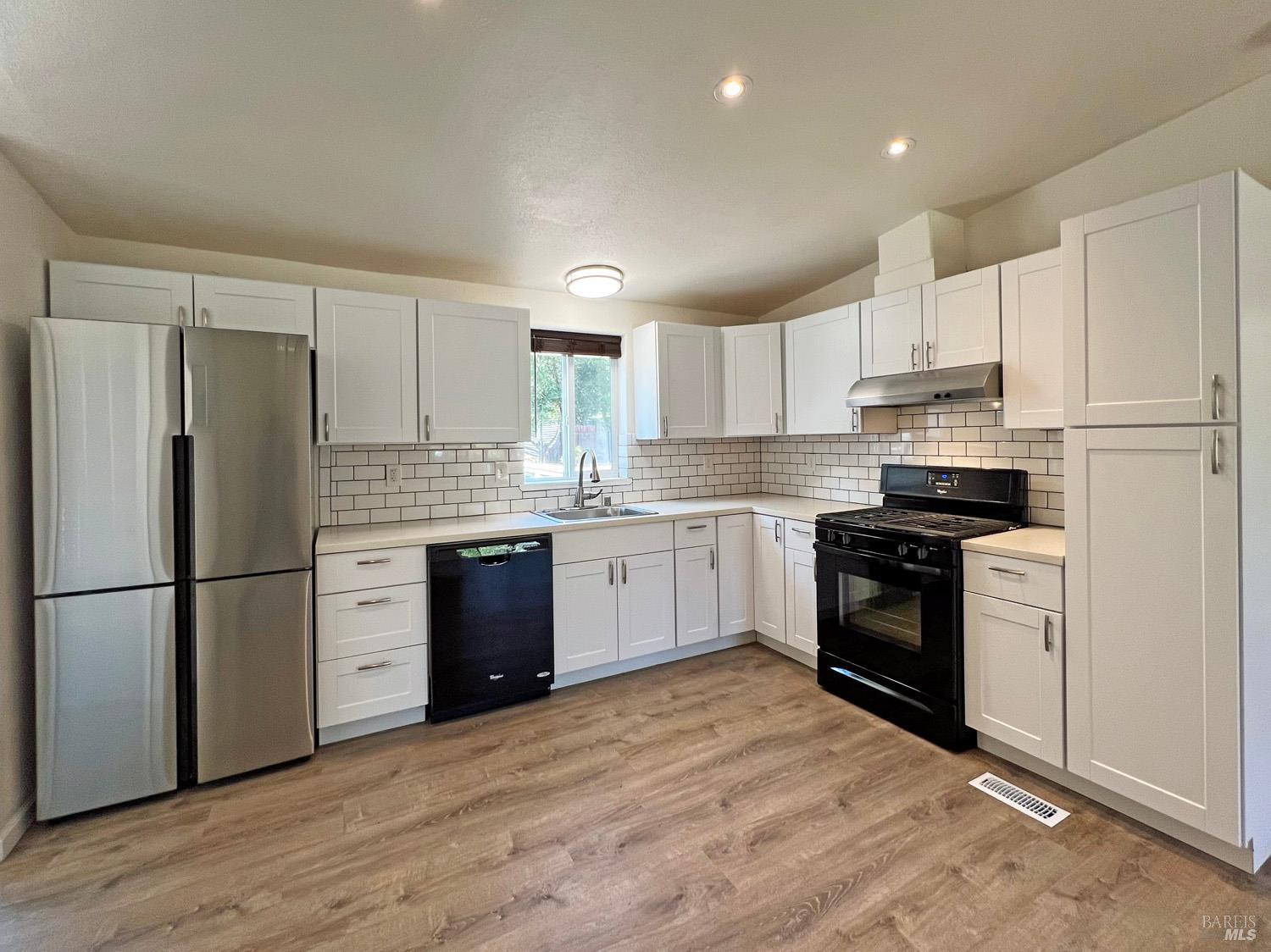 565 Milani Drive Ukiah CA 95482