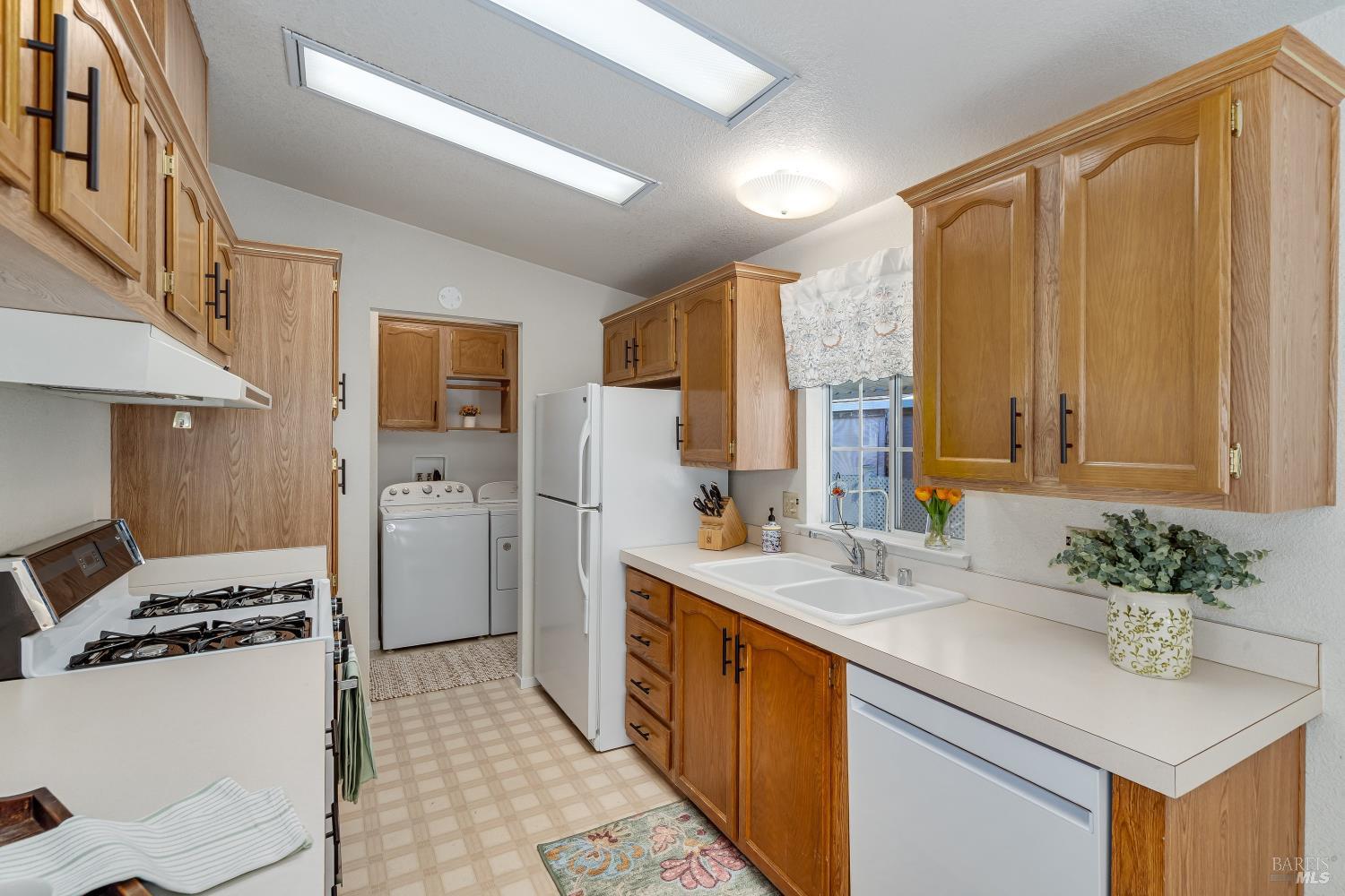213 Daisy Drive Napa CA 94558