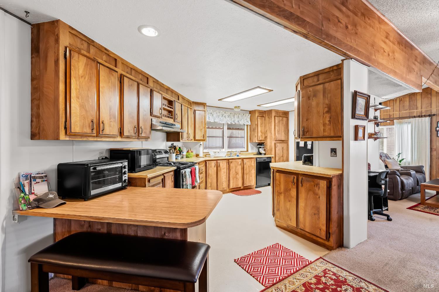 8009 Cliffrose Street Windsor CA 95492