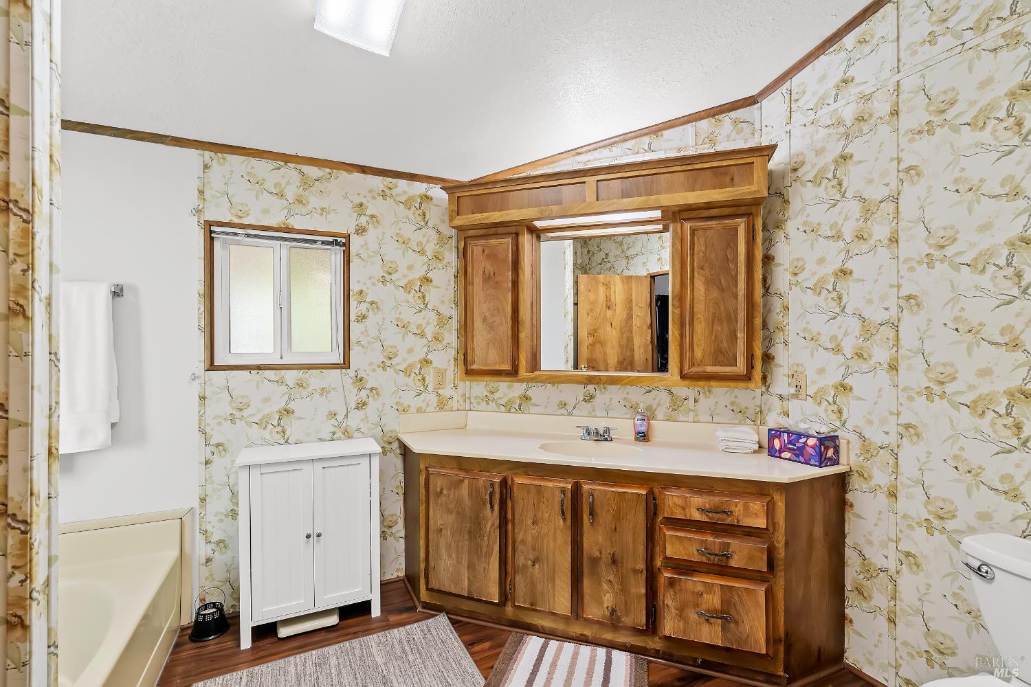 8009 Cliffrose Street Windsor CA 95492