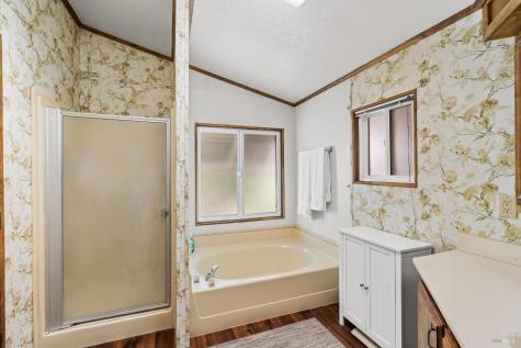 8009 Cliffrose Street Windsor CA 95492