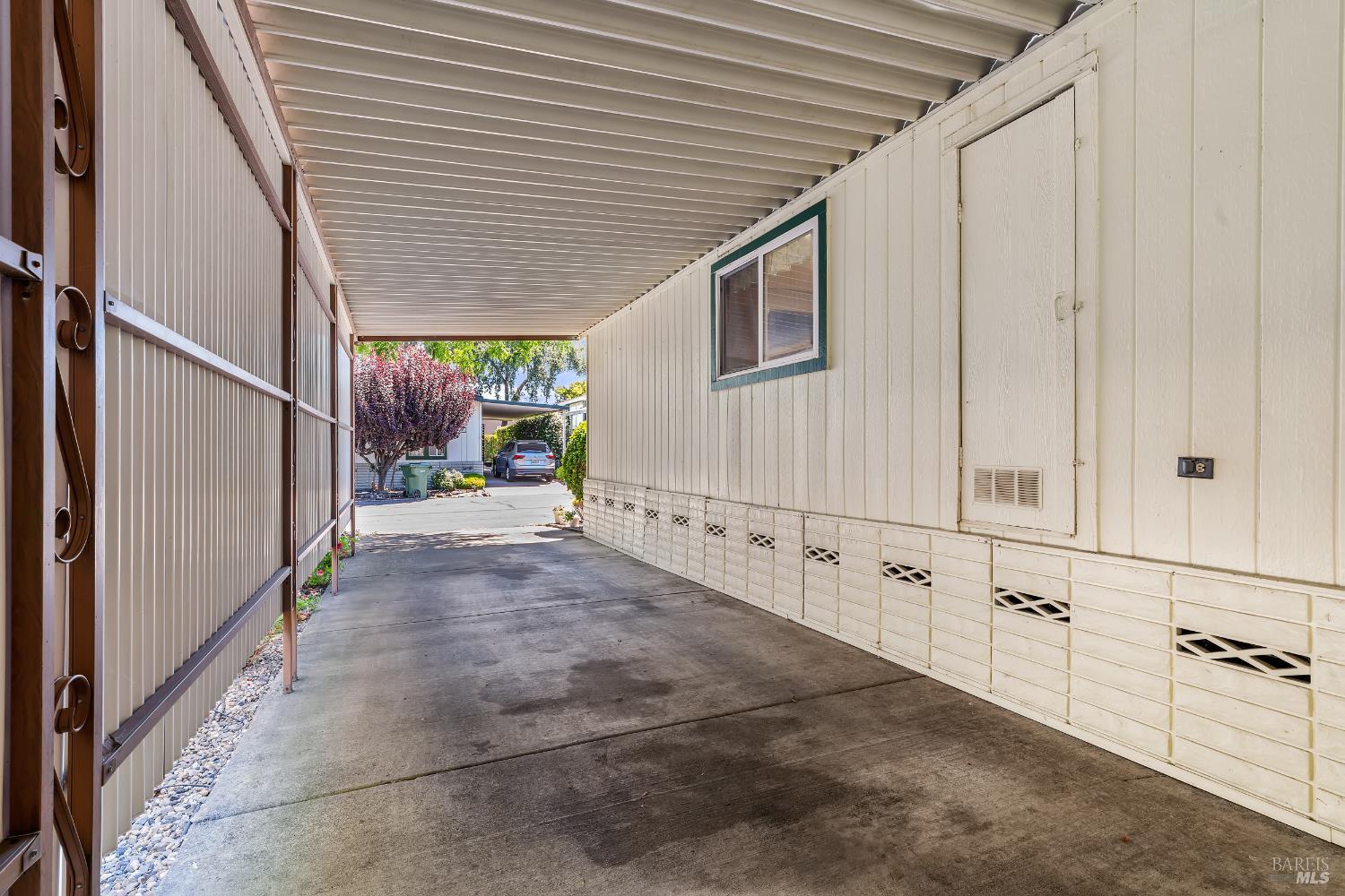 8009 Cliffrose Street Windsor CA 95492