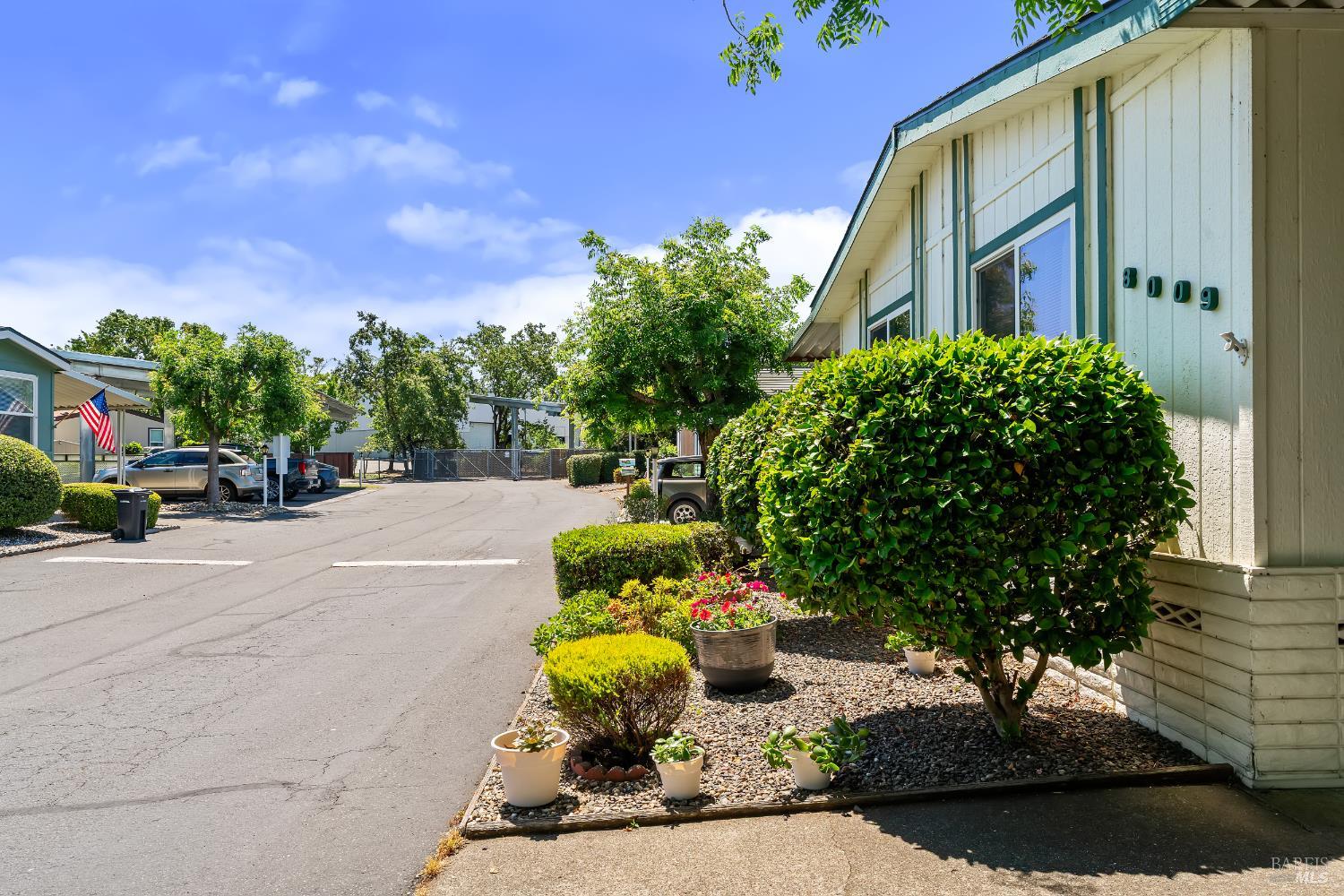 8009 Cliffrose Street Windsor CA 95492