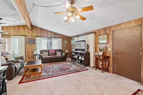 8009 Cliffrose Street Windsor CA 95492