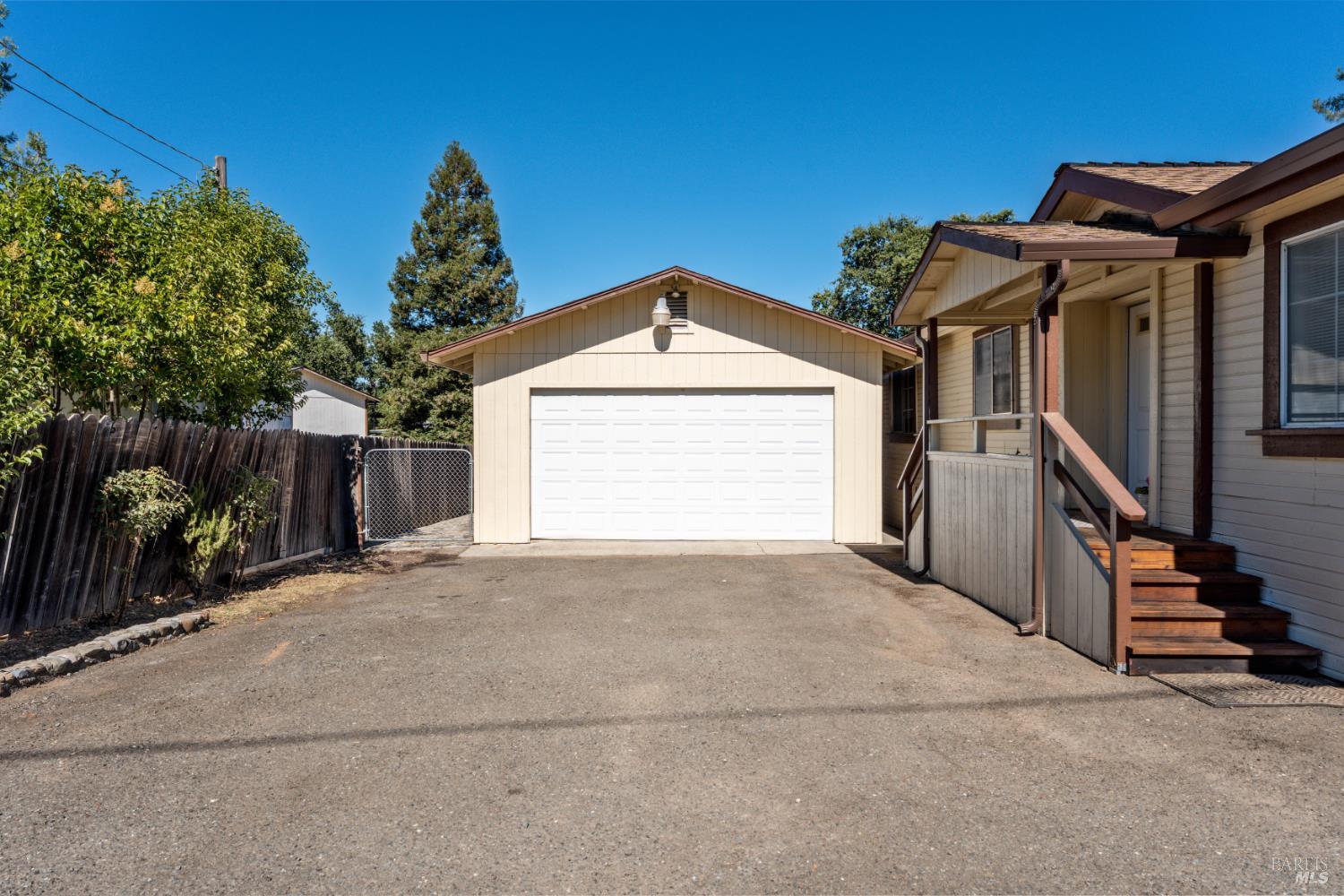 1741 Monroe Street Ukiah CA 95482