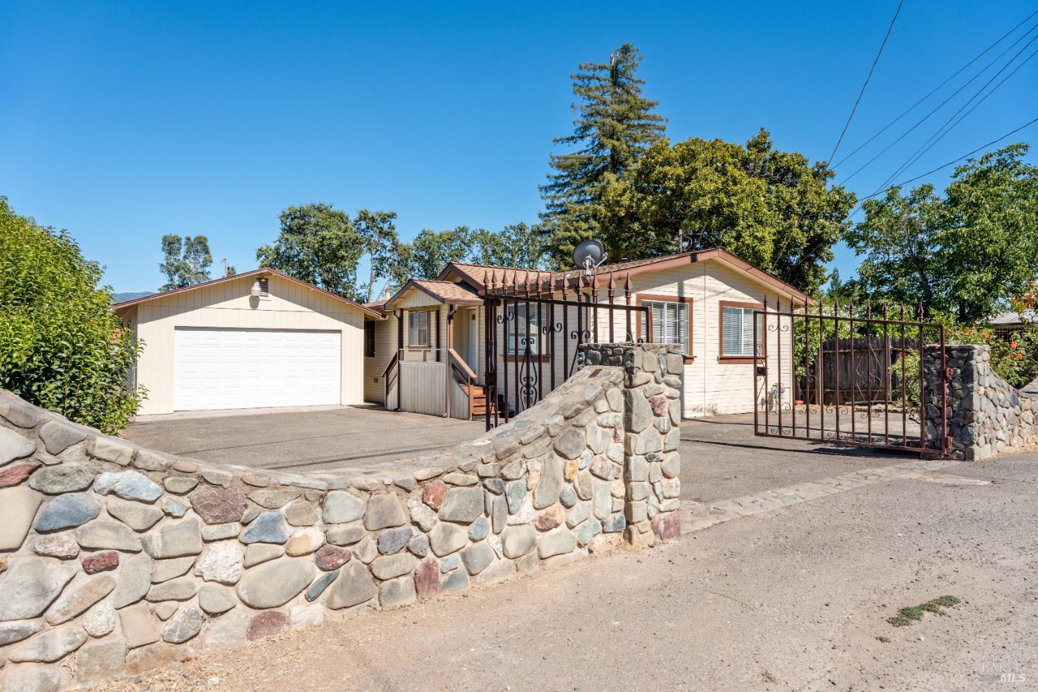 1741 Monroe Street Ukiah CA 95482