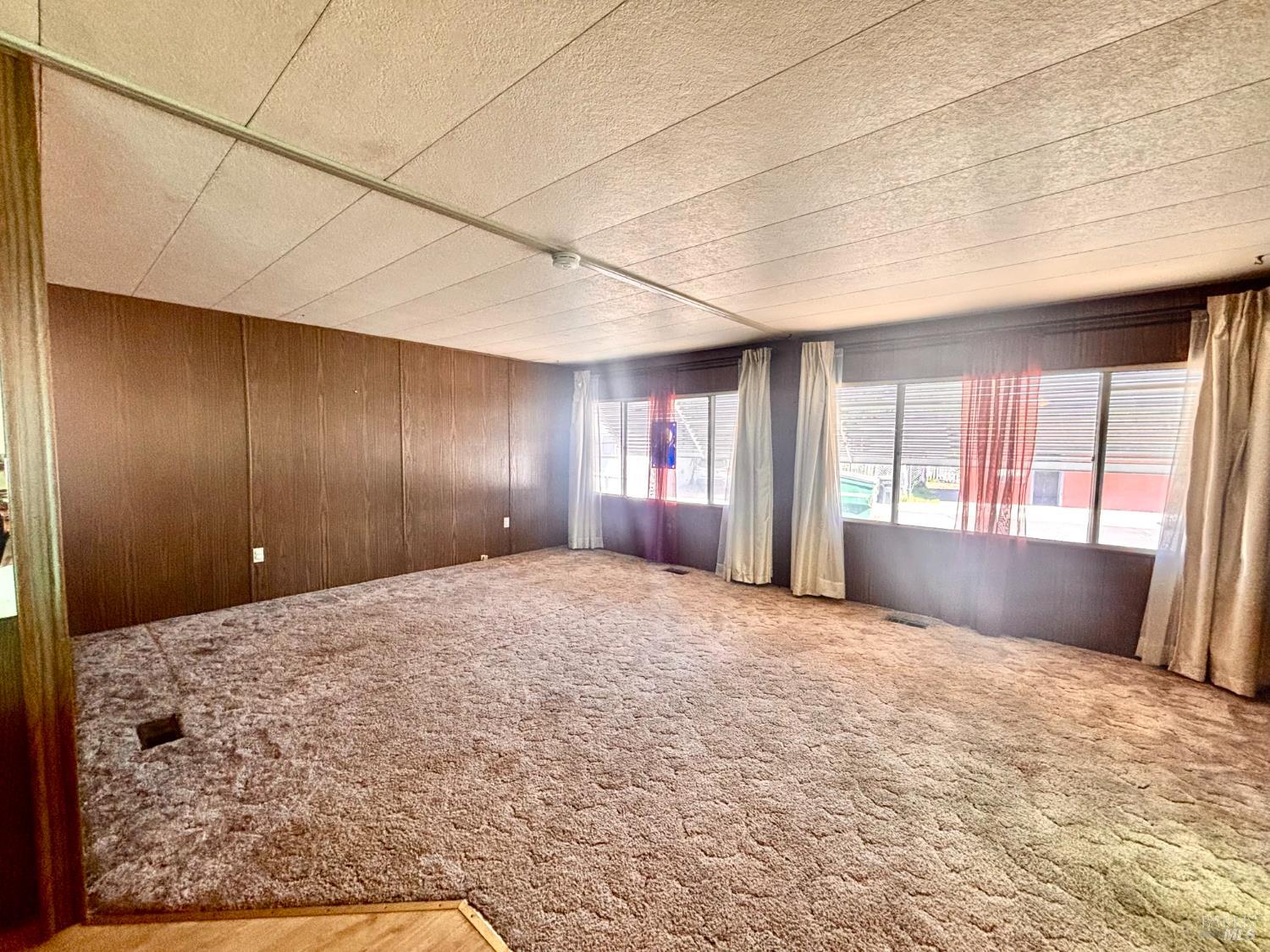 660 Leslie Street Ukiah CA 95482