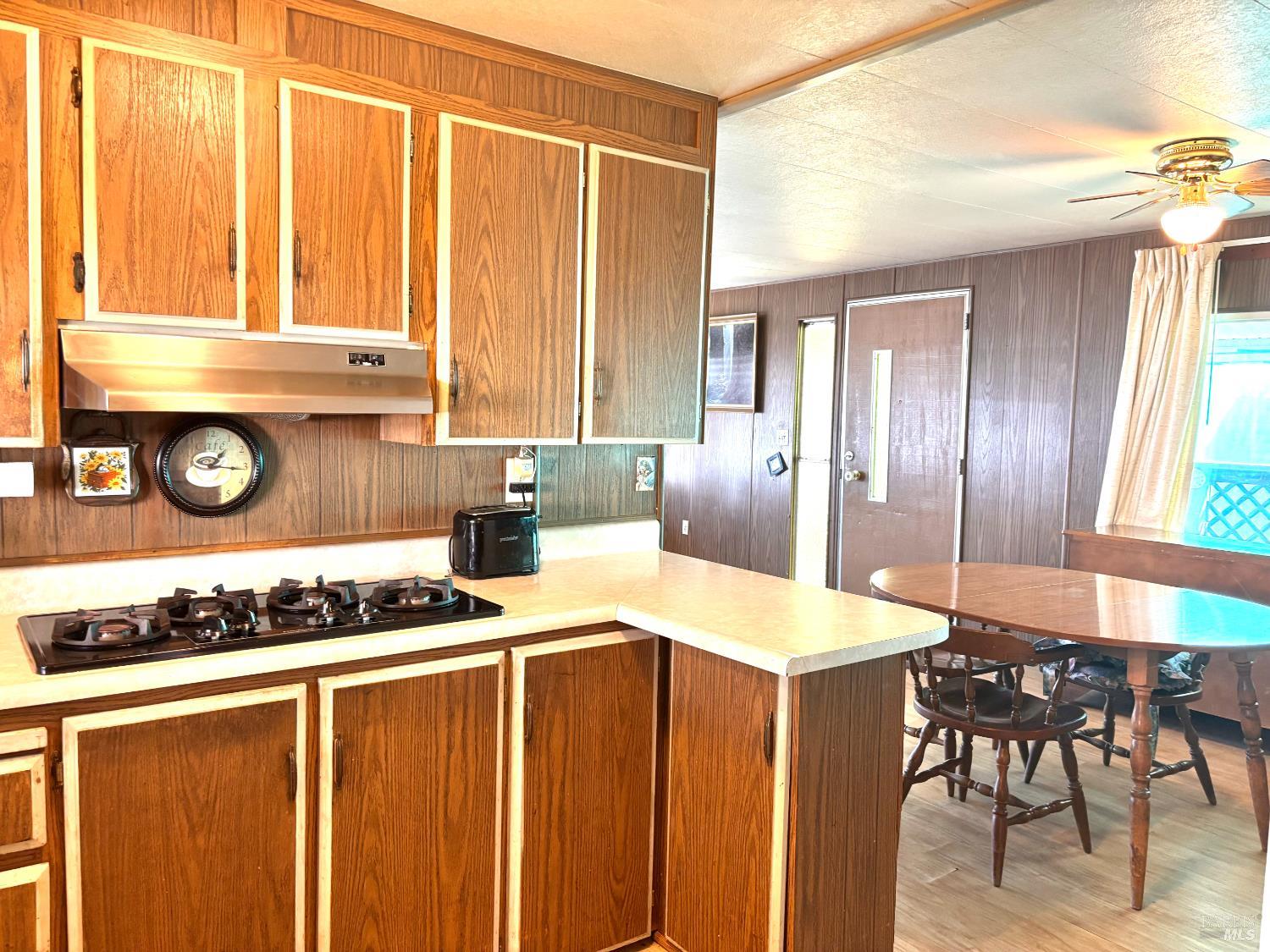 660 Leslie Street Ukiah CA 95482