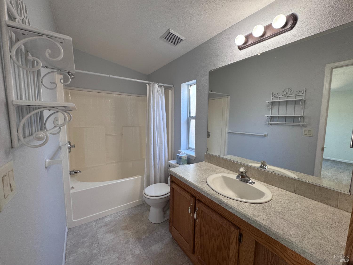 8174 Birch Street Windsor CA 95492