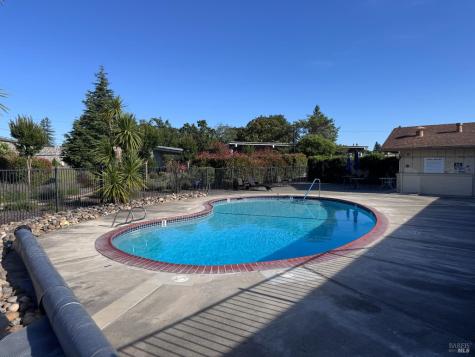 8174 Birch Street Windsor CA 95492