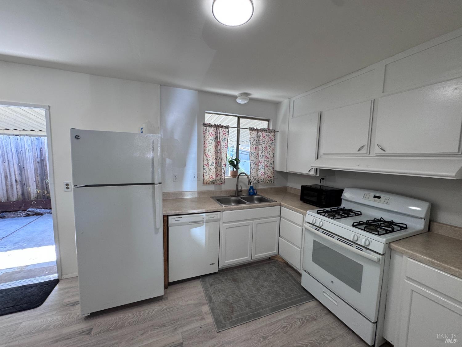 15 Chelsea Circle Court Cloverdale CA 95425