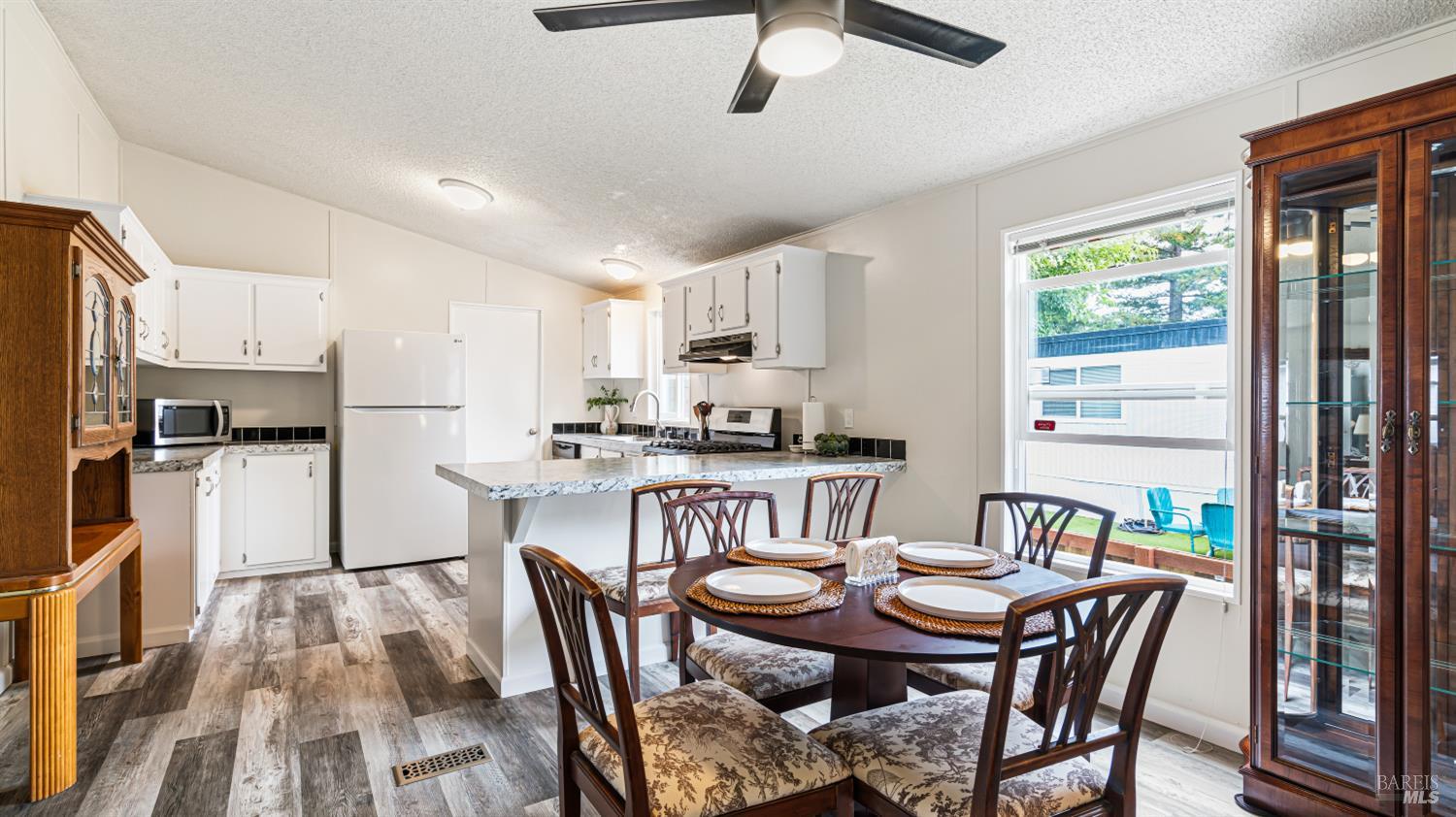 187 W Rancho Verde Circle Rohnert Park CA 94928