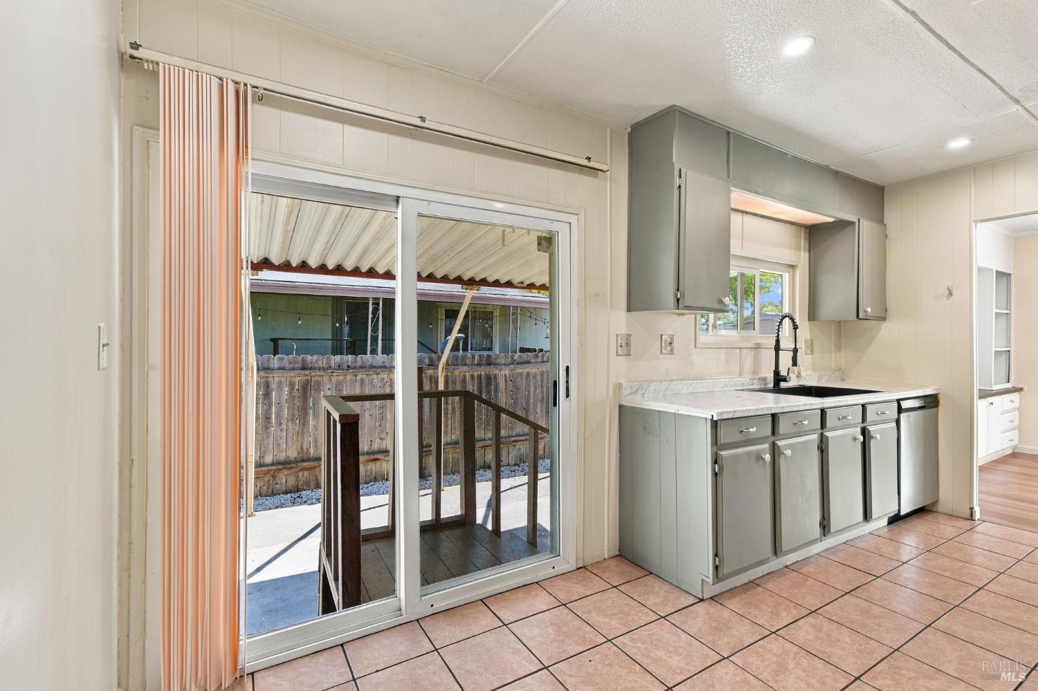 212 Mccoy Avenue Santa Rosa CA 95407
