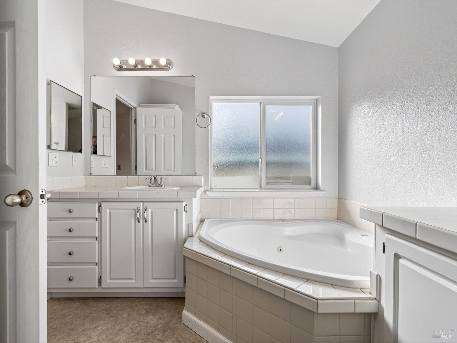 54 Hacienda Drive Napa CA 94558