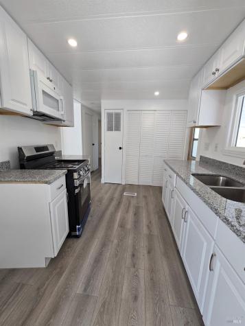 5761 Edmund Avenue Santa Rosa CA 95403