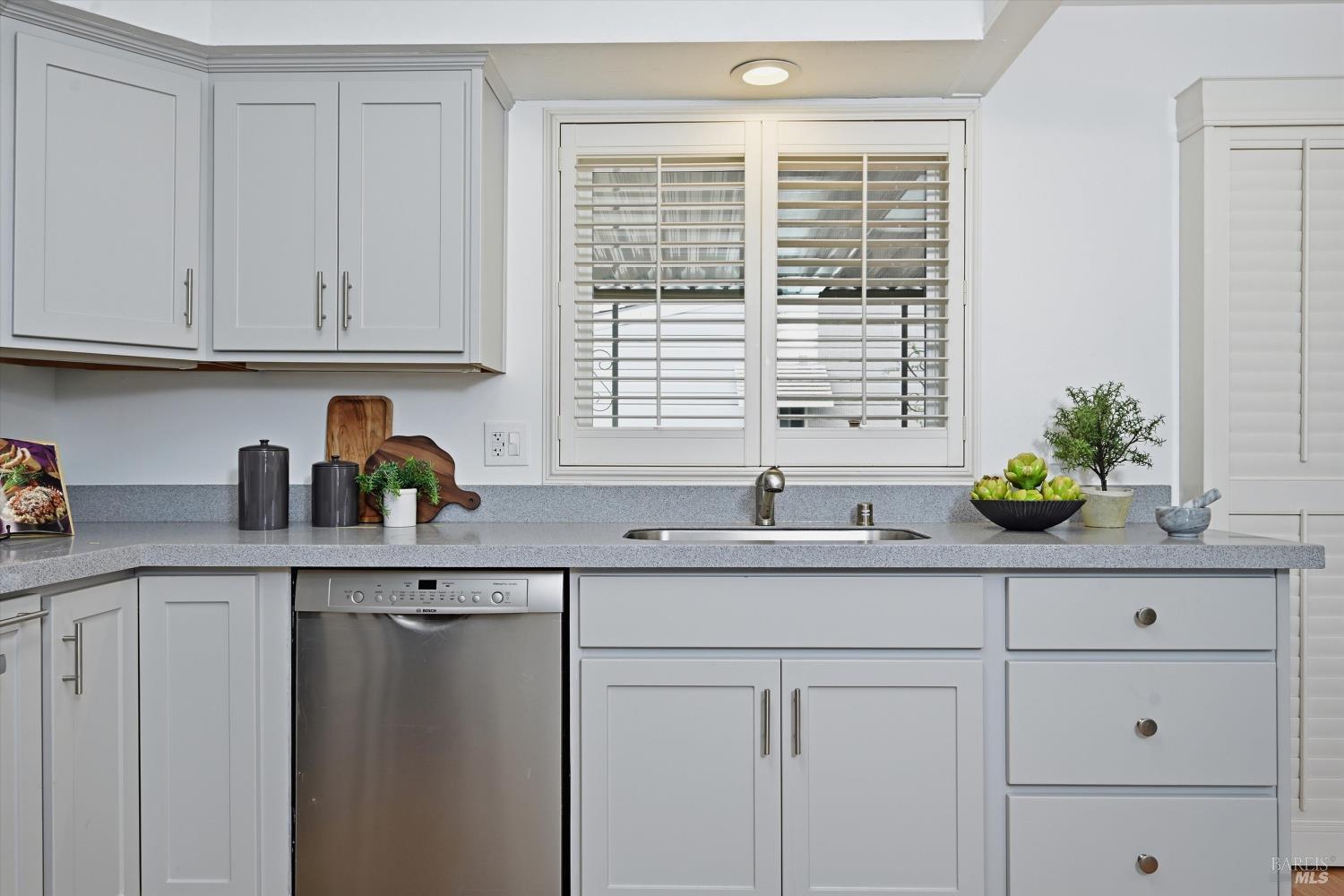 212 Julie Place Napa CA 94558