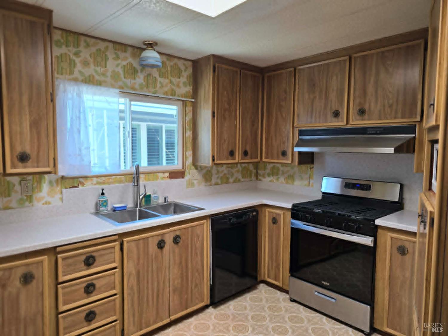 246 Parque Cabana Rohnert Park CA 94928
