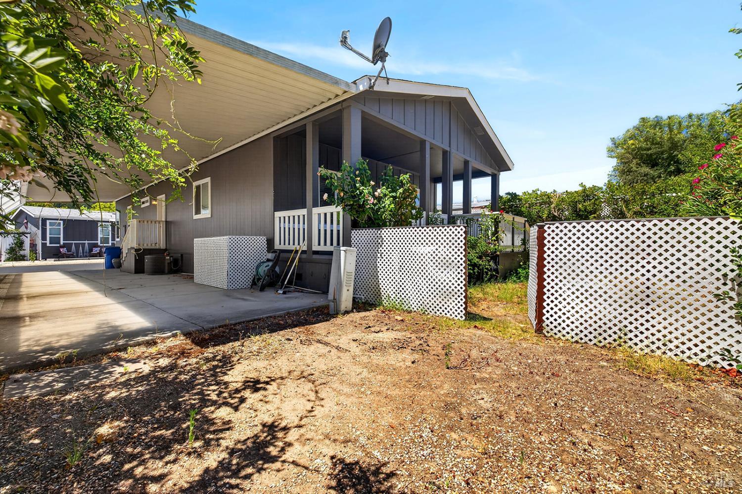 920 Champagne Circle N Calistoga CA 94515