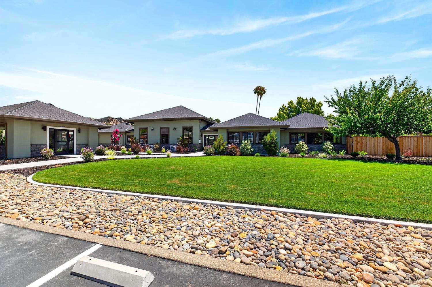 920 Champagne Circle N Calistoga CA 94515