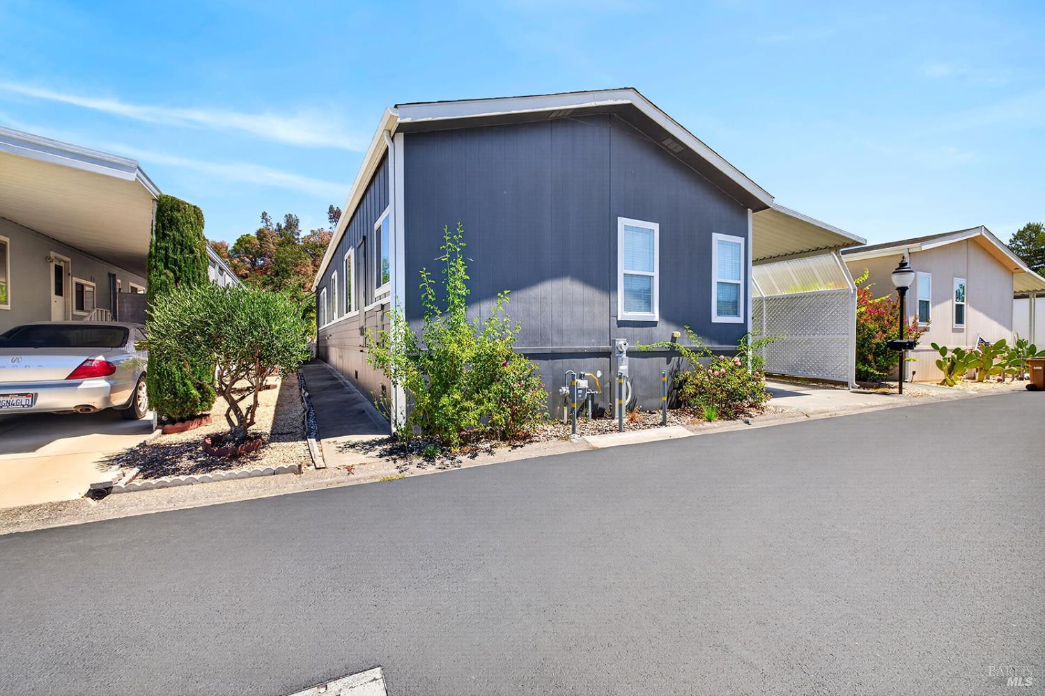 920 Champagne Circle N Calistoga CA 94515