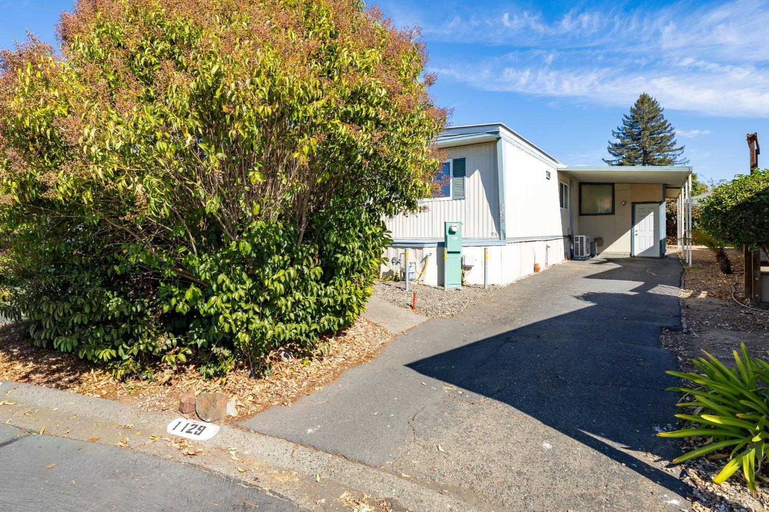1129 Adrienne Way Santa Rosa CA 95401