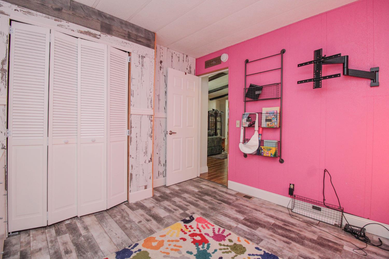 4226 Floral Sacramento CA 95834