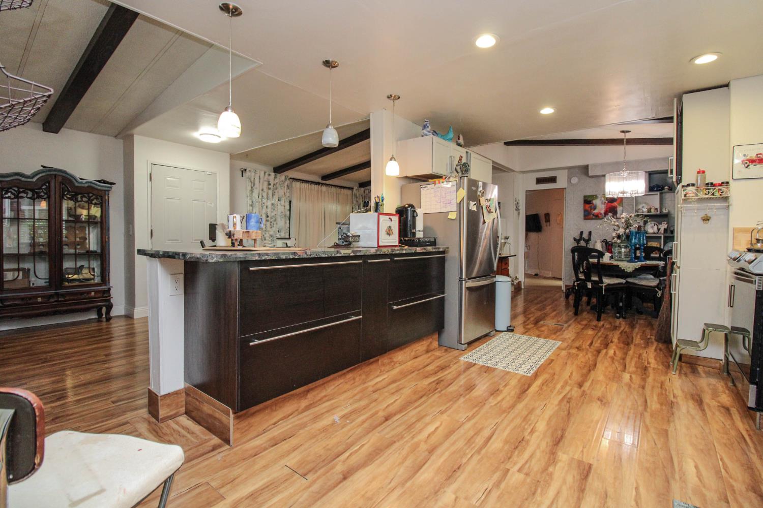 4226 Floral Sacramento CA 95834