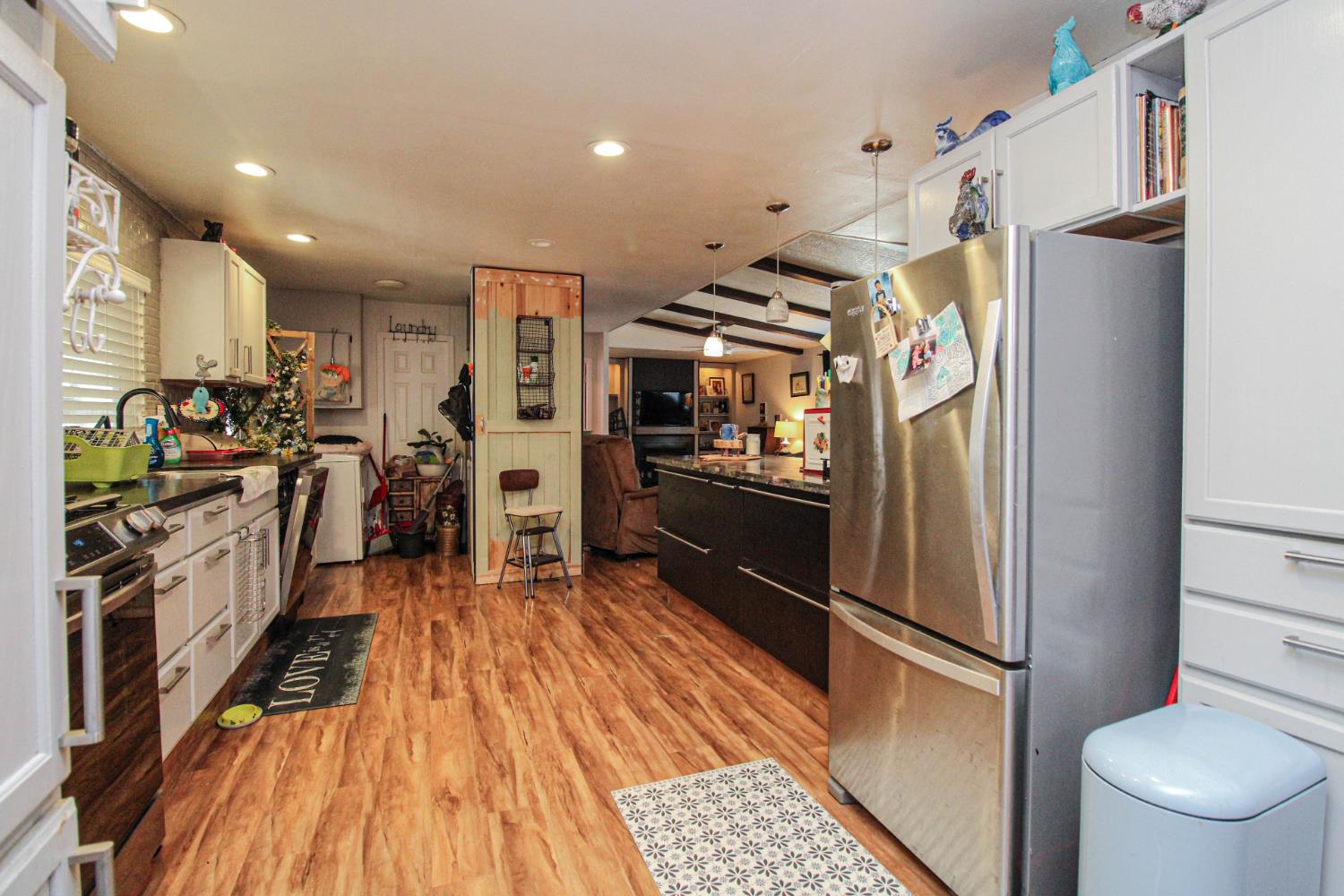 4226 Floral Sacramento CA 95834