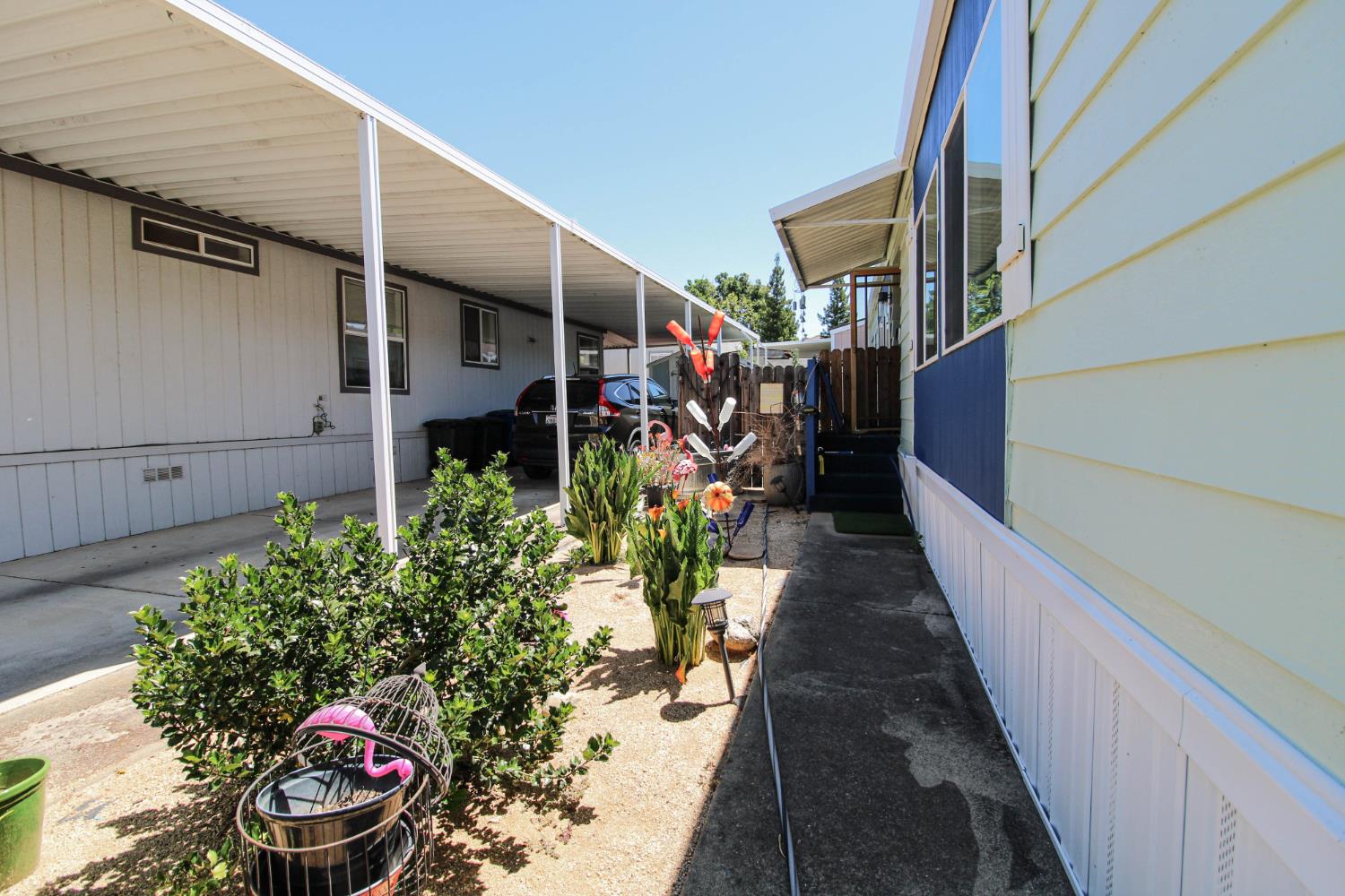 4226 Floral Sacramento CA 95834