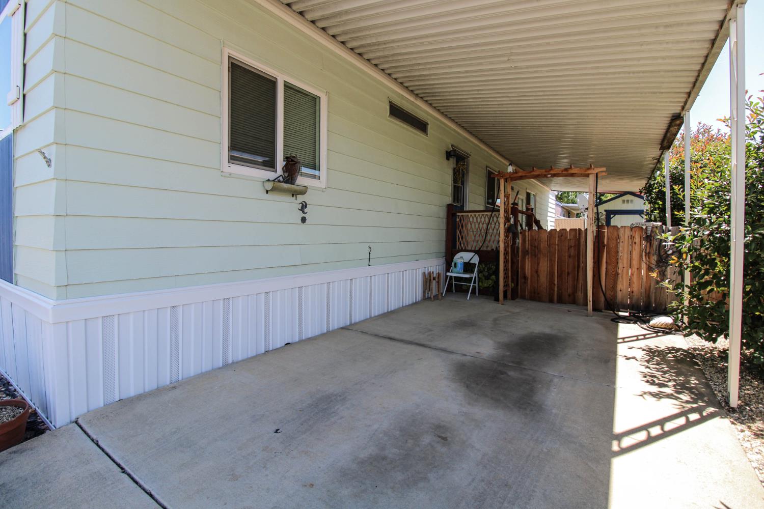 4226 Floral Sacramento CA 95834