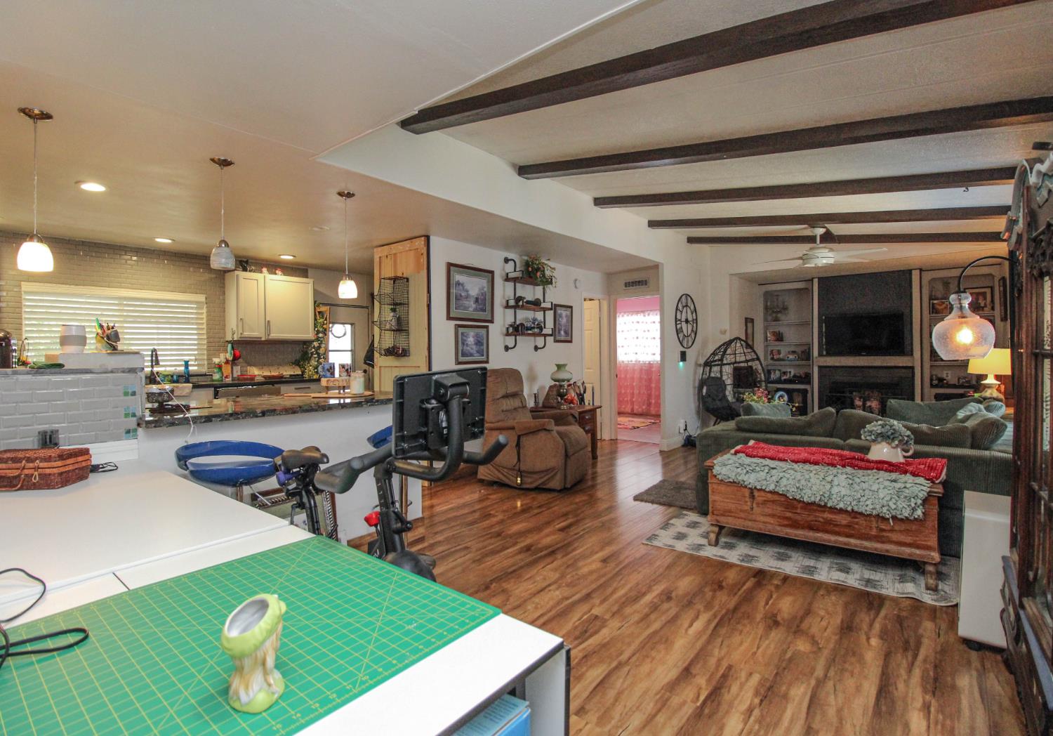 4226 Floral Sacramento CA 95834