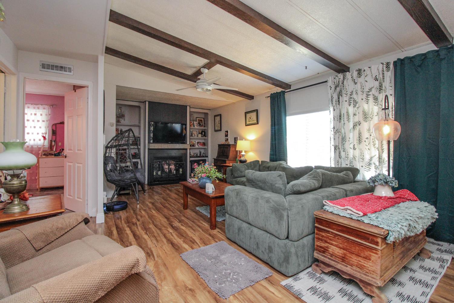 4226 Floral Sacramento CA 95834