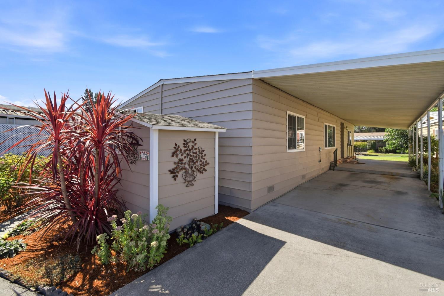 173 Circulo Monterey Rohnert Park CA 94928