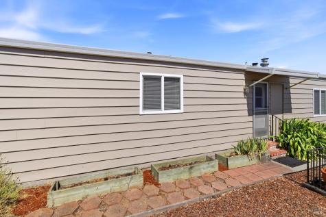 173 Circulo Monterey Rohnert Park CA 94928