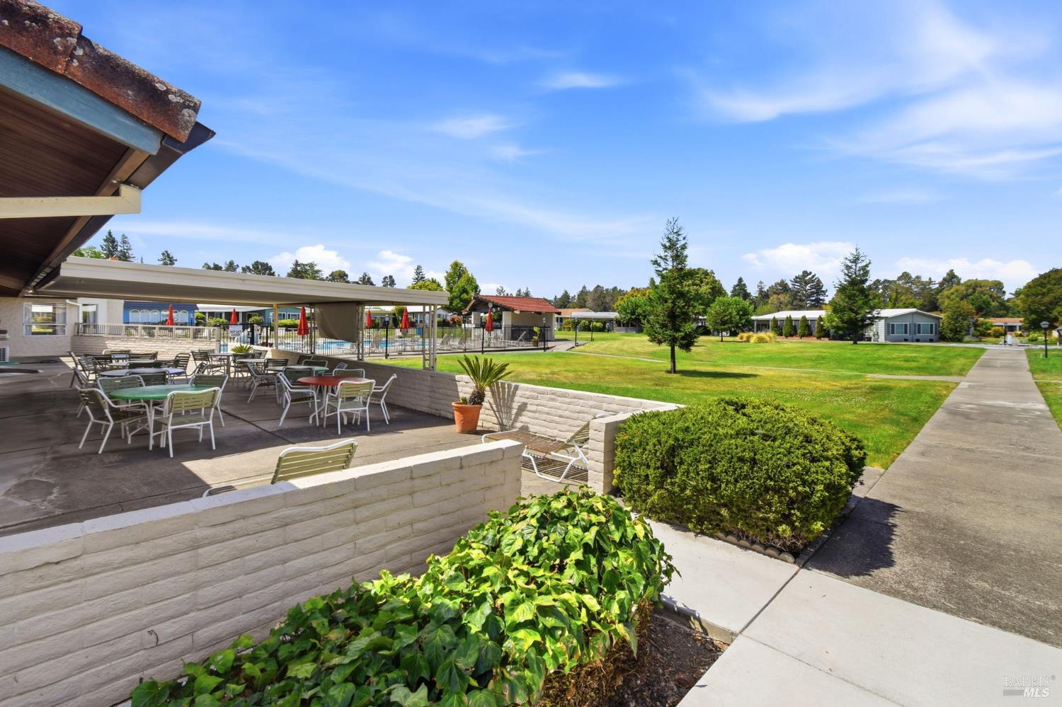 173 Circulo Monterey Rohnert Park CA 94928