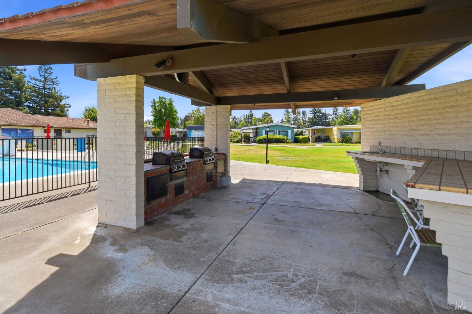 173 Circulo Monterey Rohnert Park CA 94928