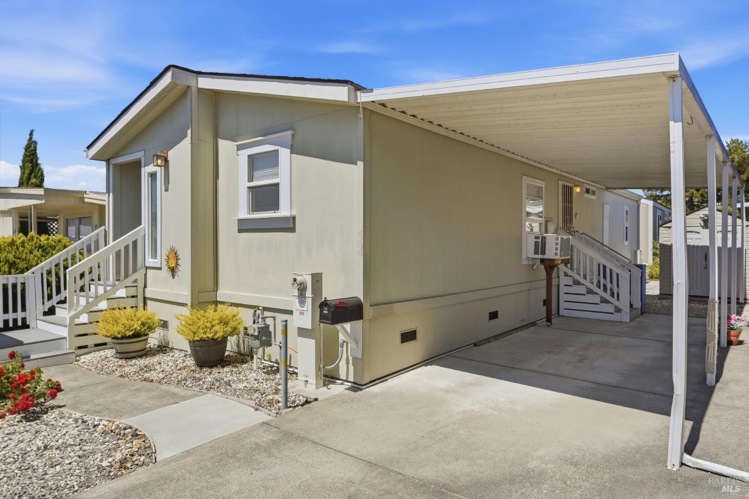 52 Oriole Way Santa Rosa CA 95409