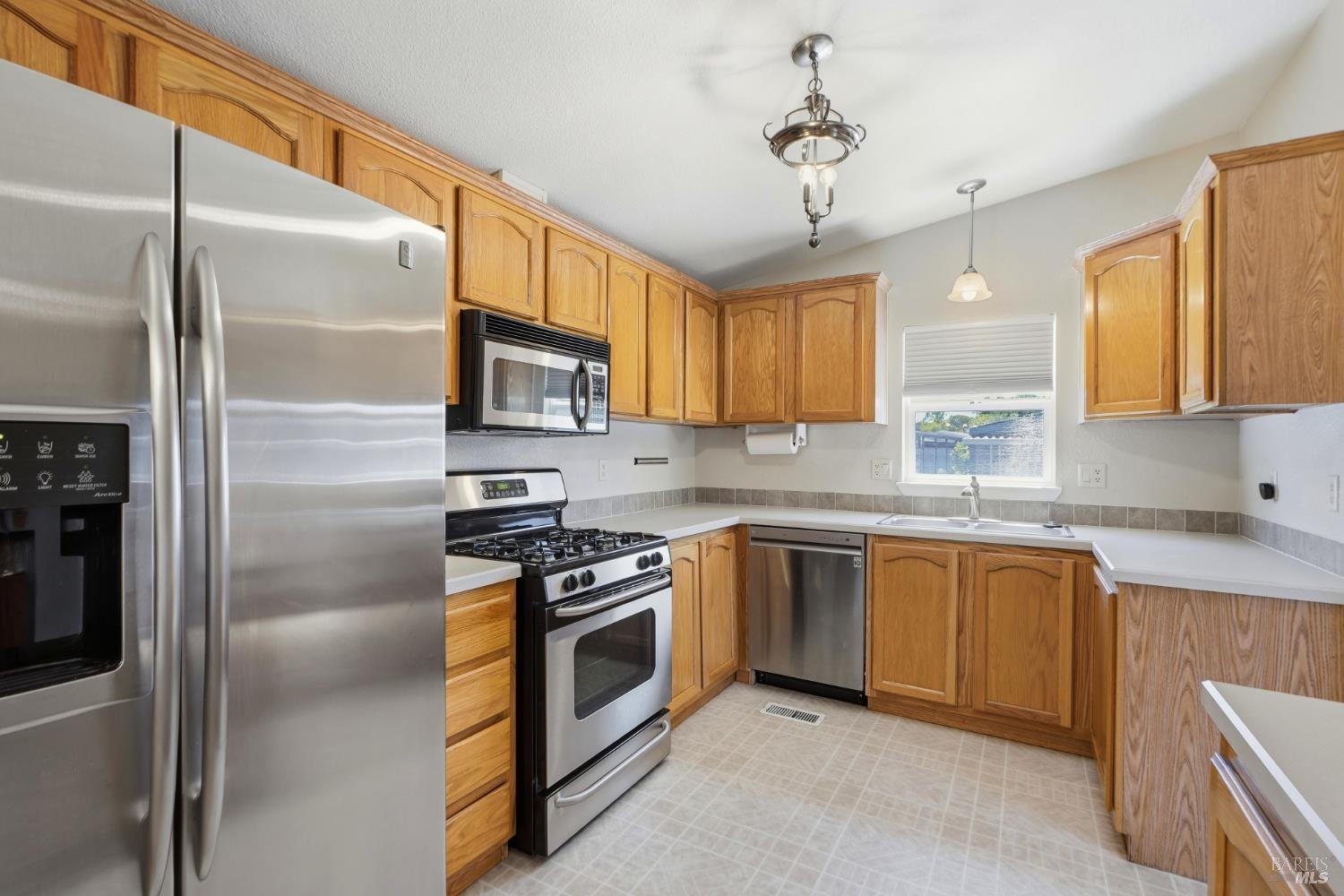 52 Oriole Way Santa Rosa CA 95409