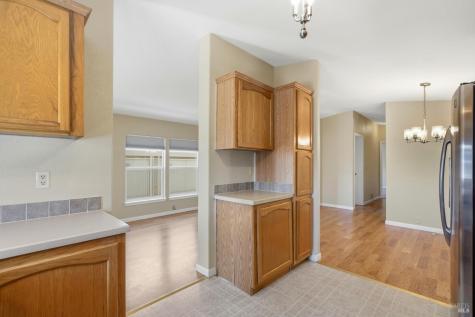 52 Oriole Way Santa Rosa CA 95409