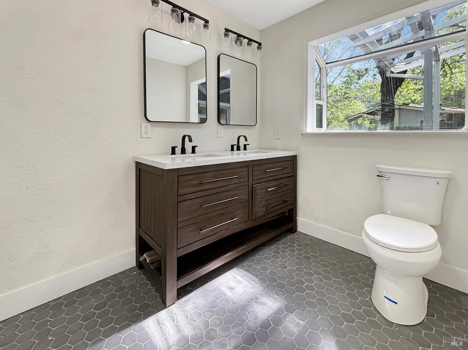 11690 Loch Lomond Road Middletown CA 95461