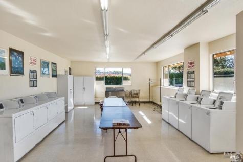 8145 Willow Street Windsor CA 95492