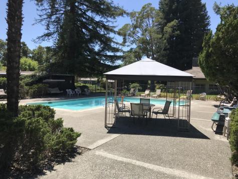 28 Springhill Court Santa Rosa CA 95409