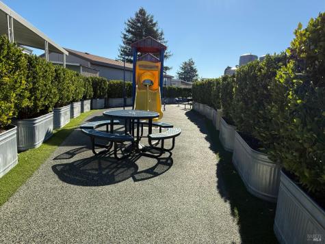 190 Apple Lane Santa Rosa CA 95407