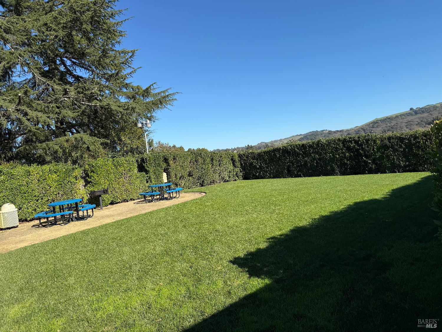 190 Apple Lane Santa Rosa CA 95407