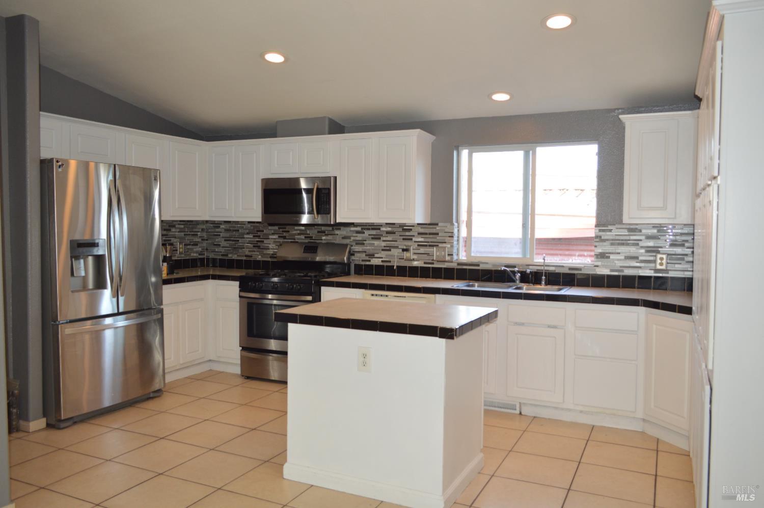 3900 N State Street Ukiah CA 95482