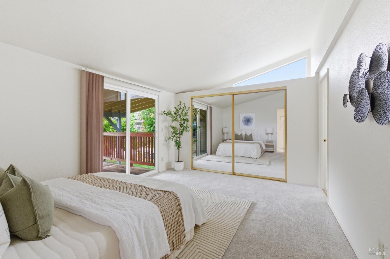40 Falcon Crest Circle Napa CA 94558