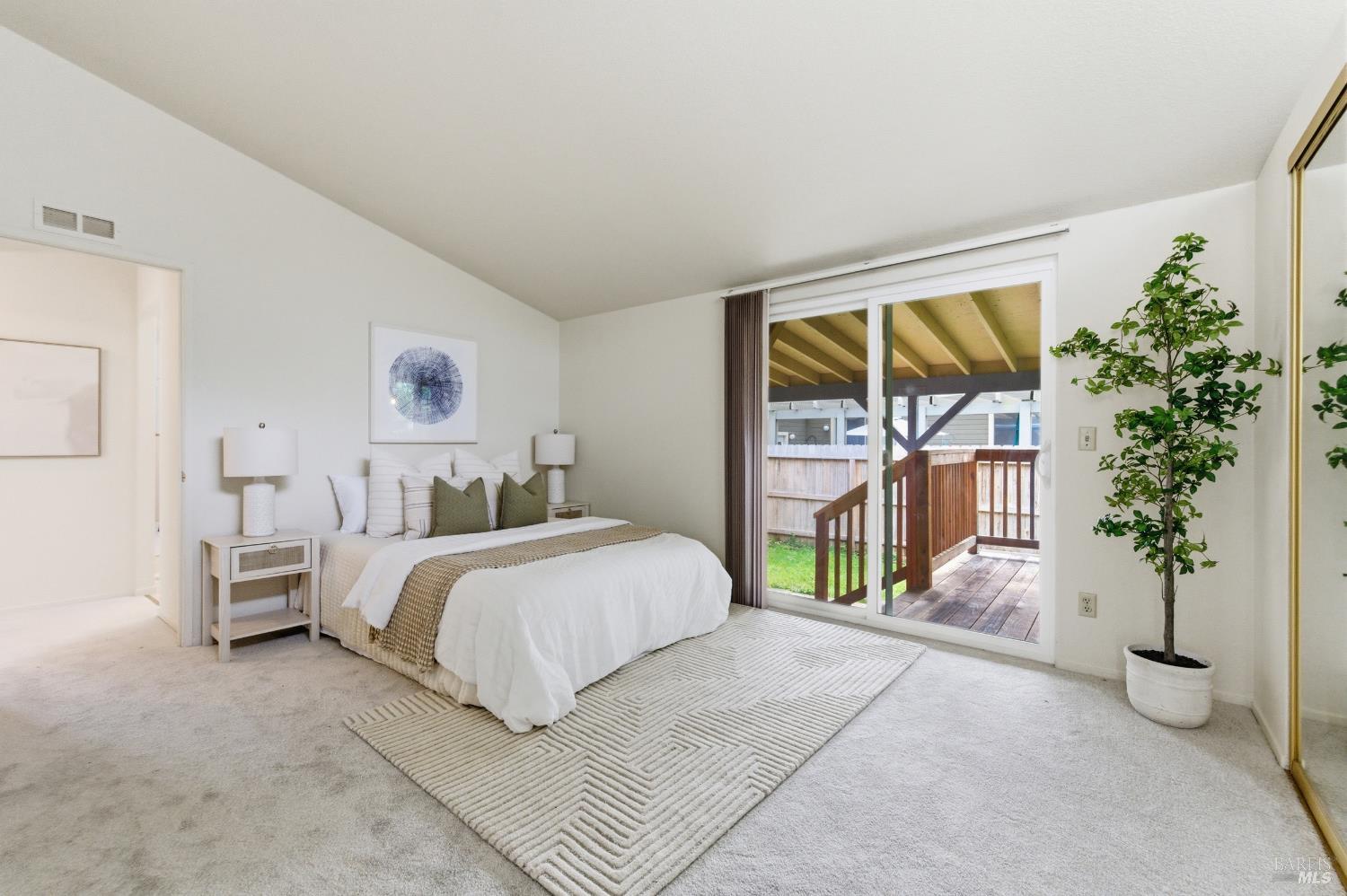 40 Falcon Crest Circle Napa CA 94558
