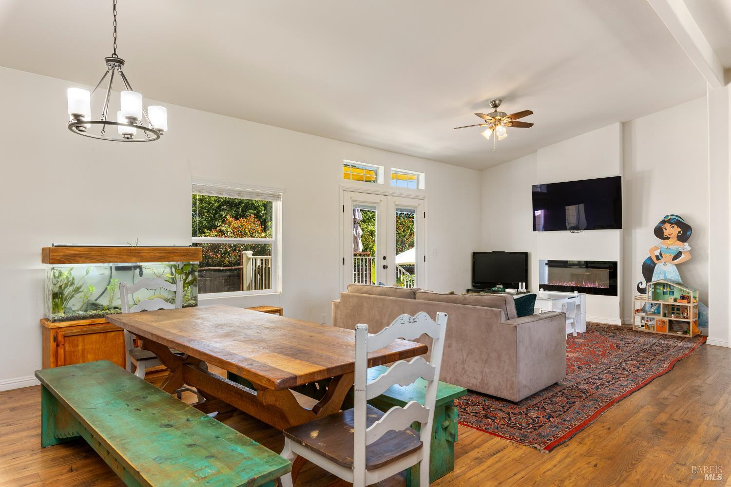 21272 Stewart Street Middletown CA 95461