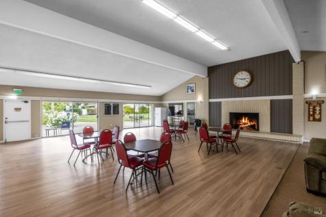 86 Cottonwood Lane Rohnert Park CA 94928