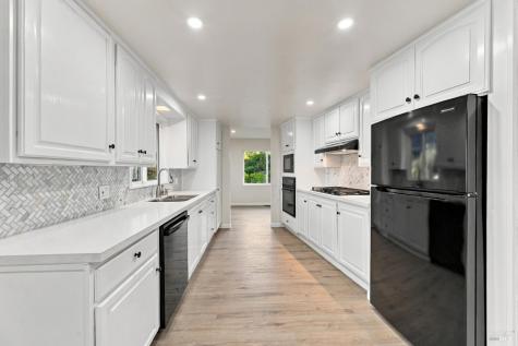 111 Sunrise Lane Novato CA 94949